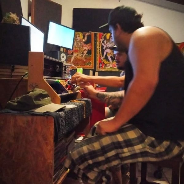 121608513_347448463032705_834986124372413925_n